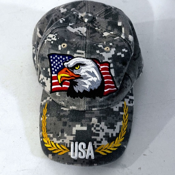 Waving USA American Bald Eagle Embroidered Baseball Cap - Adjustable Strapback Hat